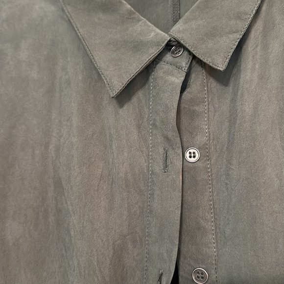 Oversized women’s button up - Picture 3 of 3